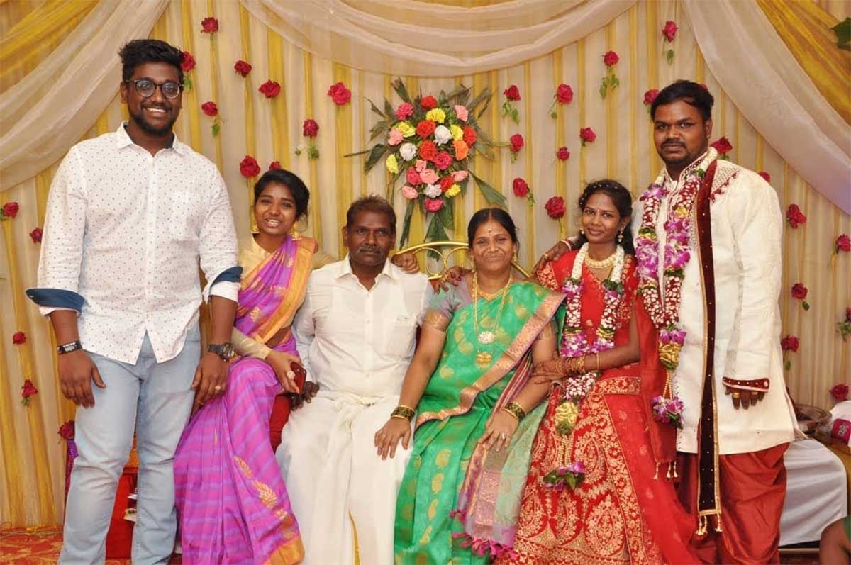 DMDK Vijaykanth Fan Muthuraj Family