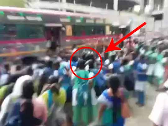 palayamkottai school girls fight